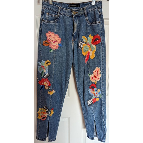 NWOT ZARA Trafaluc Denimwear Floral Embroidered Patch Slit Jeans Size 4 - Picture 3 of 16